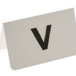 כרטיס ברכה Letters עם האות V